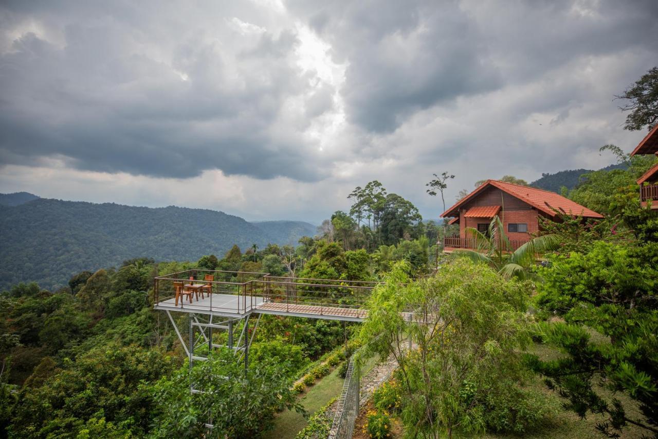 Red House The Garden Stay In Bukit Tinggi By Play Bentong Zewnętrze zdjęcie
